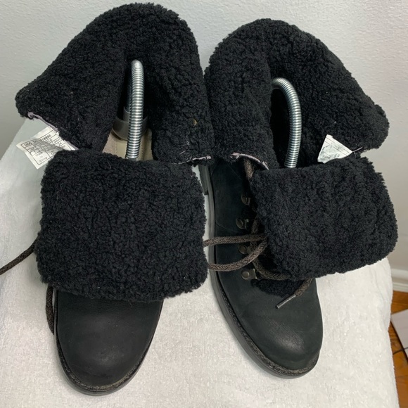 UGG Fraser Leather Hiker Boot - Picture 6 of 10